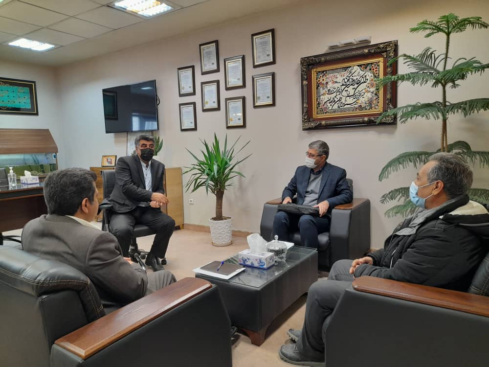 مدیرعامل شرکت همیاران شمال شرق با شهردار باجگیران دیدار کرد